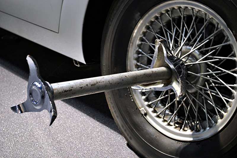 Illustration for article titled Where is James Bond’s Aston Martin DB5?